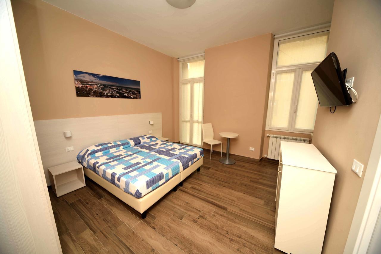Gioberti House Hotel Sanremo Exterior foto